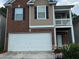 608 Shadow Valley Ct, Lithonia, GA 30058