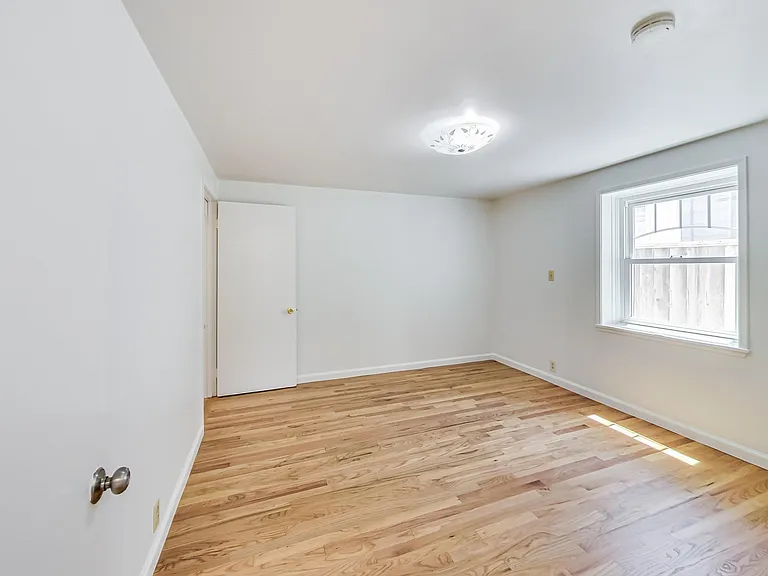 816 Peninsula Ave #B — Photo 11