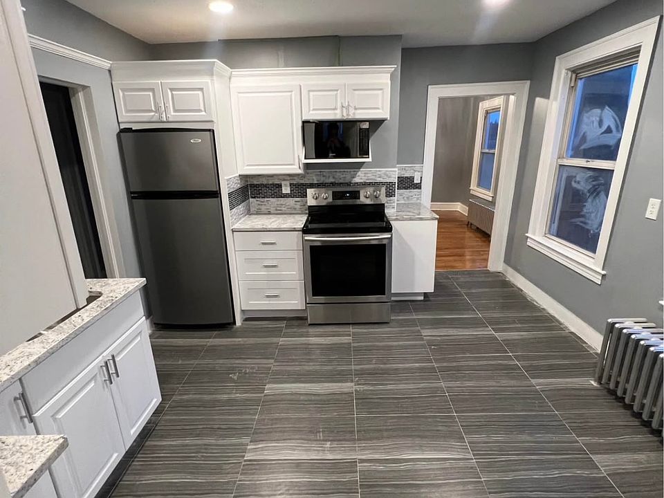 1st image of 228 White St #3