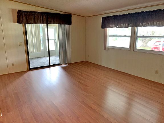 5th image of 18 Bayberry Dr #460