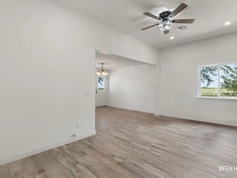 5312 Crown Ln — Photo 13