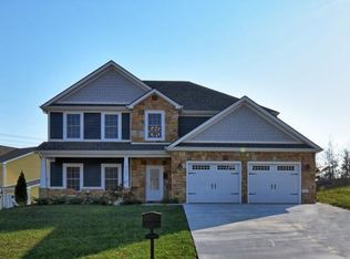 3005 Calton Hl, Kingsport, TN 37664