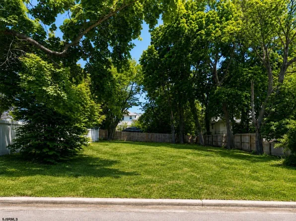 219 N 2nd St, Hammonton, NJ 08037