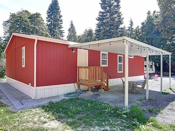 4th image of 2697 El Camano St
