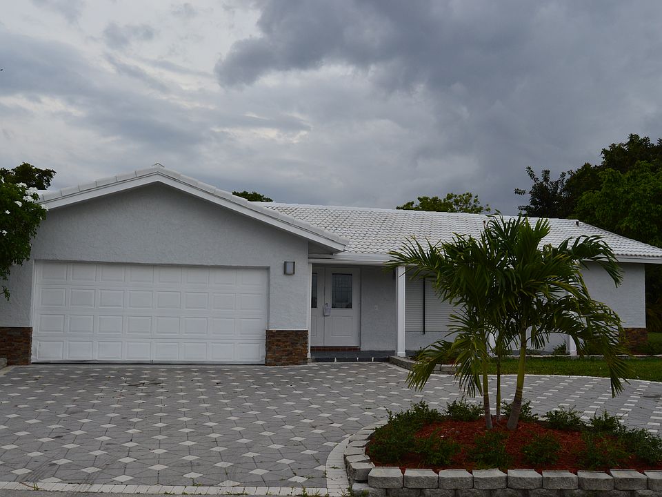 1st image of 8990 NW 62nd St
