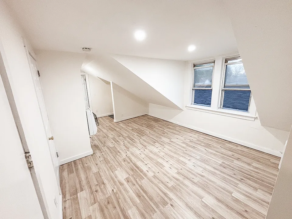 Living Room/Common Space