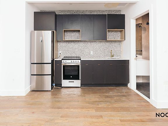 2nd image of 484 Gates Ave #2G