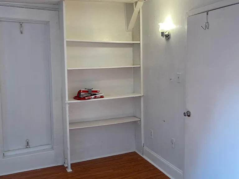 512 S 41st St #8 — Photo 54
