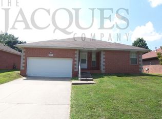 4333 S Roanoke Ave, Springfield, MO 65810