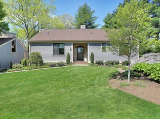 422 W Lyon Farm Dr #422, Greenwich, CT 06831