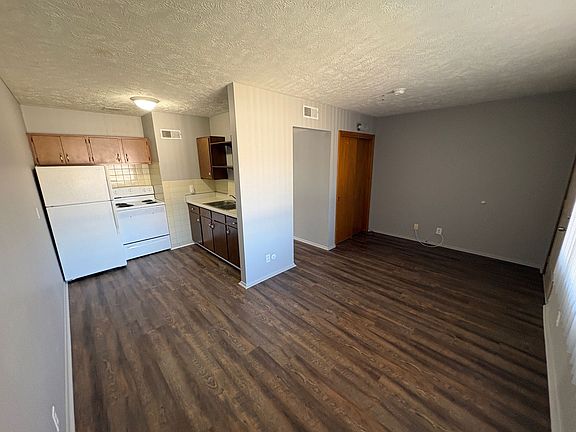 5th image of 1910 J St #210