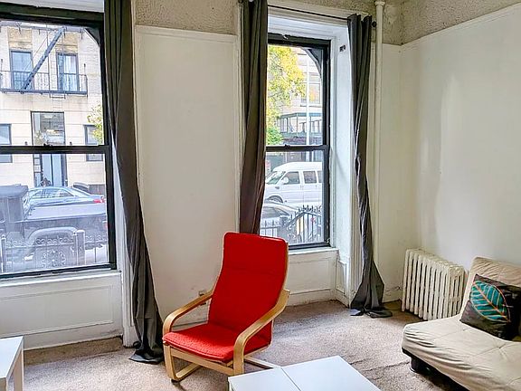 3rd image of 205 E 124th St APT 1B