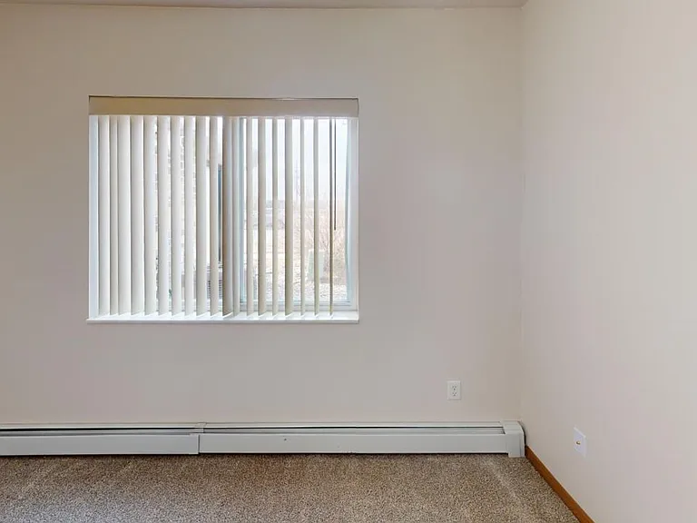 Westport Apartments — Photo 37