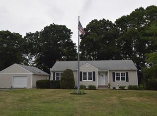 625 Wilmarth Ave, Greenport, NY 11944