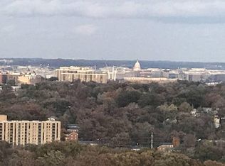 5601 Seminary Rd, Falls Church, VA 22041