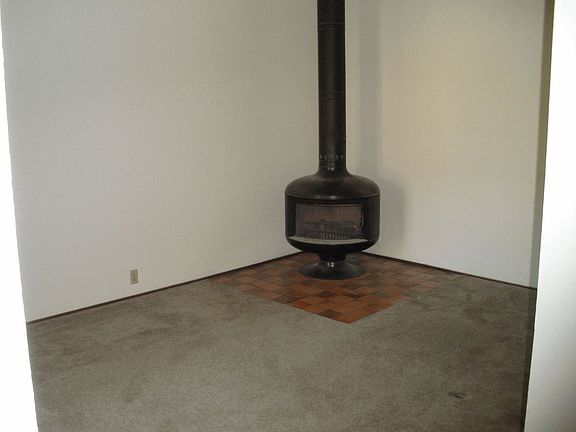 3rd image of 1726 River City Way