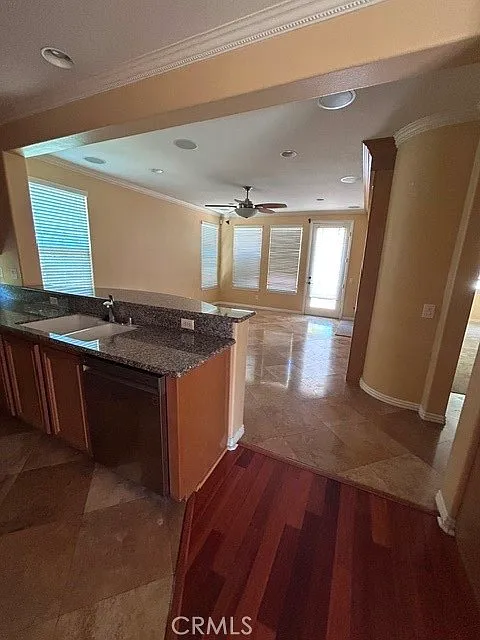 4 bed, 3.5 bath, 2938 sqft, $6,000 — Photo 3