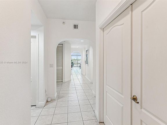 5th image of 10720 NW 66th St APT 509