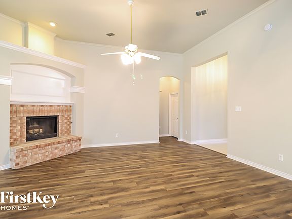 4th image of 2204 Reedway Ct