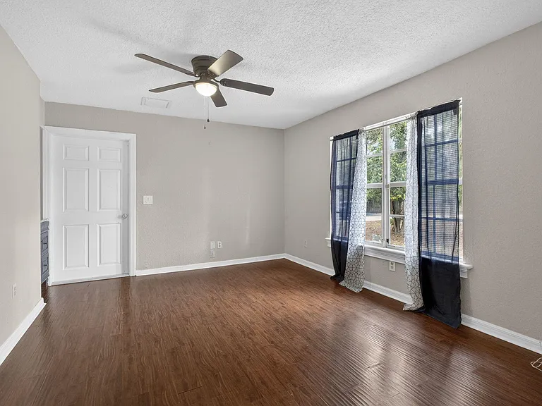 16932 Okeechobee Blvd — Photo 22