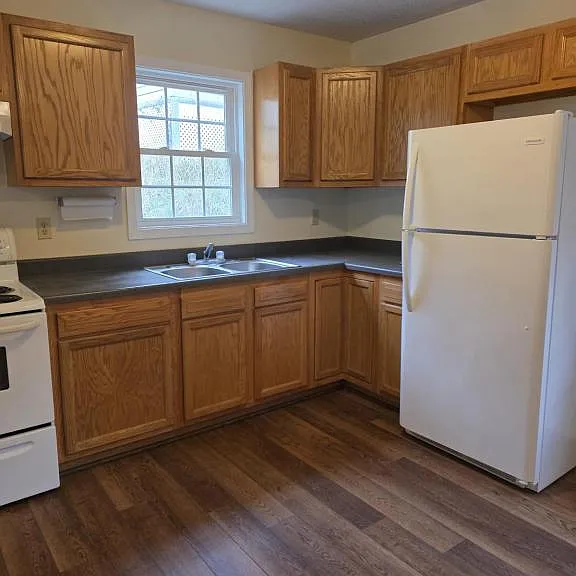 550 Reids Hill Rd — Photo 2