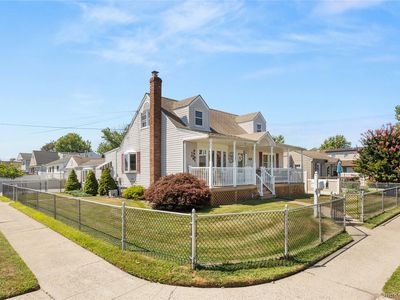 66 Inlet Drive, Lindenhurst, NY, 11757