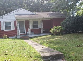 11 Kingwood Dr, Newport News, VA 23601