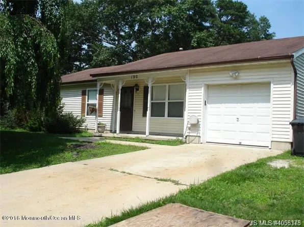 190 Sextant Rd, Manahawkin, NJ 08050