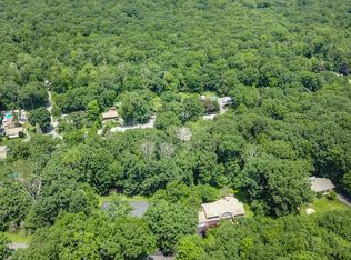 33 Brookwood Rd, Stanhope, NJ 07874