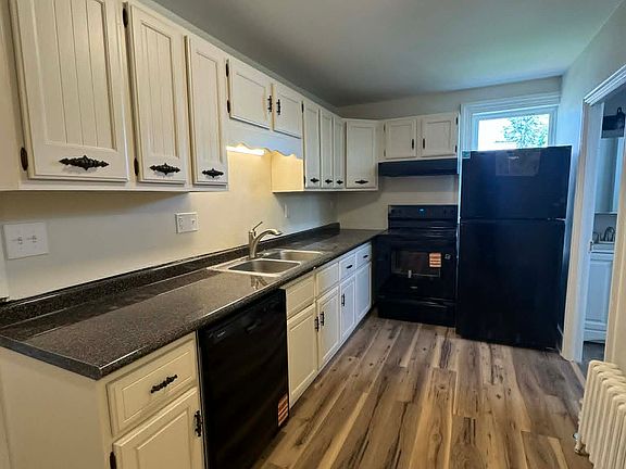 2nd image of 49 N East St APT 2