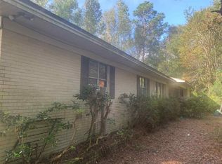 5567 Walker Rd, Milton, FL 32570