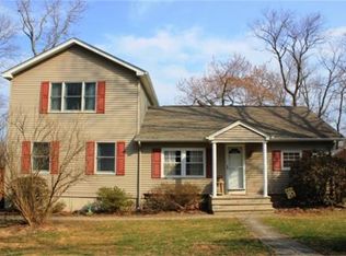 47 Woodside Dr, West Milford, NJ 07480