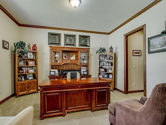 5th image of 1617 Bowie Ln