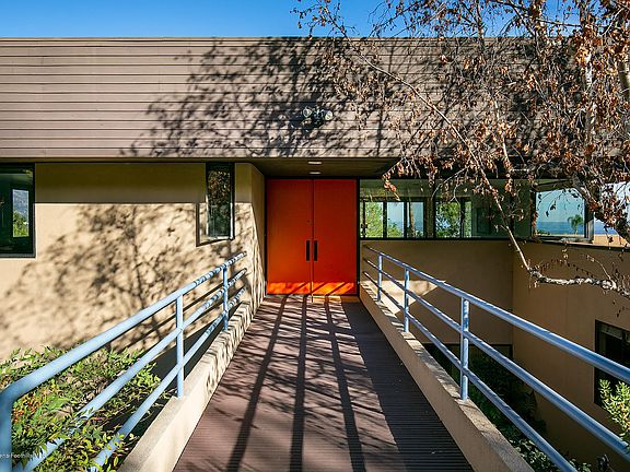 2nd image of 1466 Glen Oaks Blvd