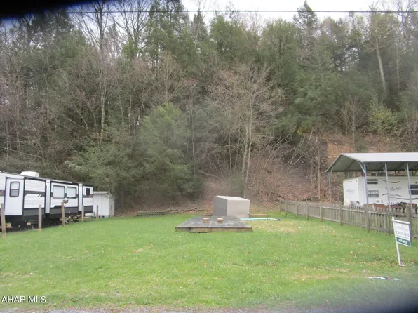 327 N North Locust Ln, Flinton, PA 16640
