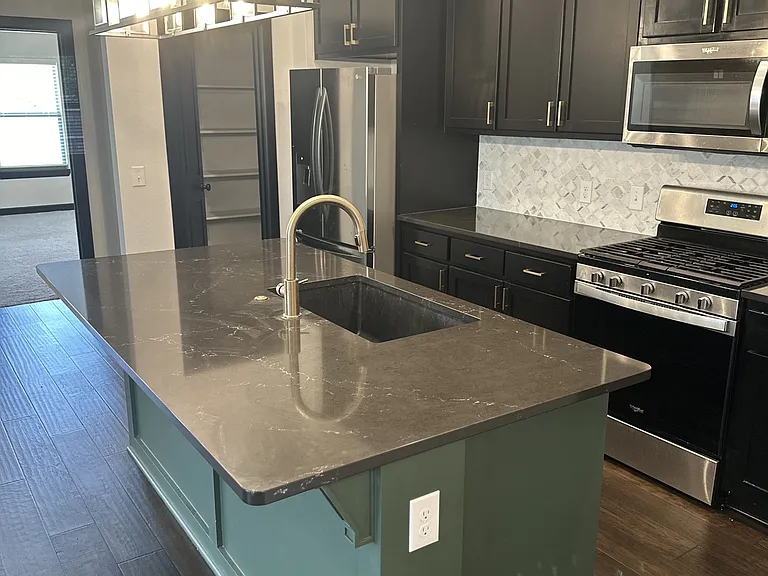 2229 Roca Dr — Photo 6