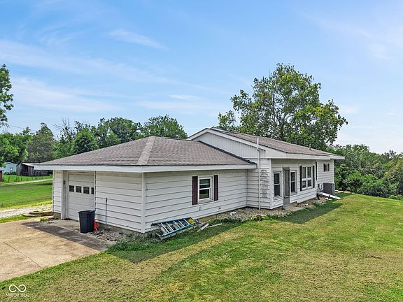 5th image of 2578 E Vandalia Rd