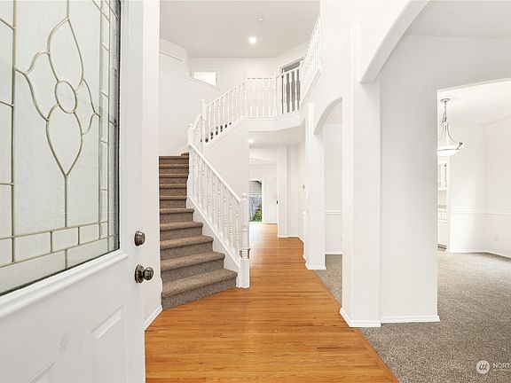3rd image of 15429 148th Avenue Ct E