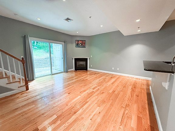 4th image of 11 Brookside Rd #6