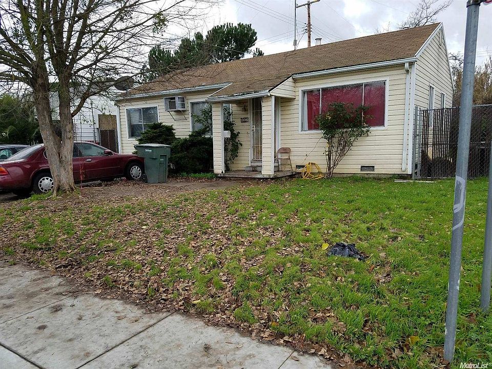 2nd image of 1004 Olivera Way