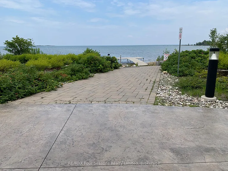 4 Cove Ct #102 — Photo 32