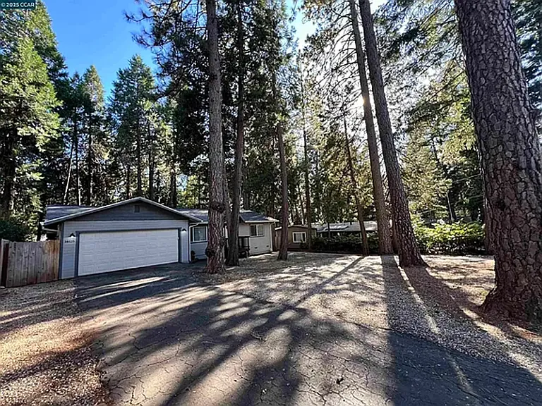 14625 Bridgeport Cir — Photo 17