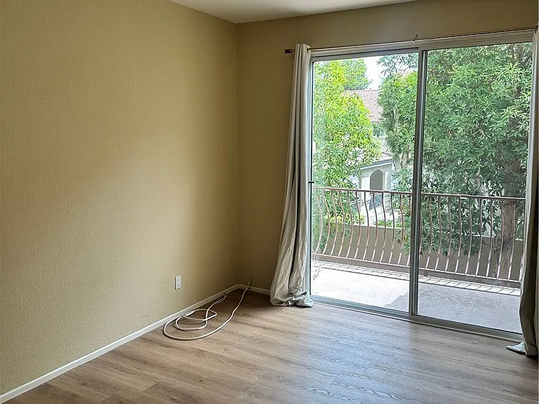 1039 S Positano Ave — Photo 14