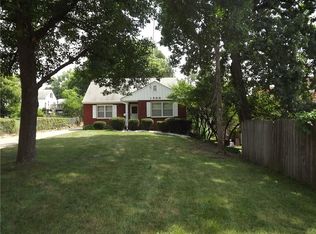 1600 Huntland Dr, Des Moines, IA 50310