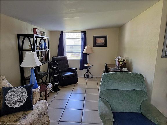 4th image of 21 Skyline Dr