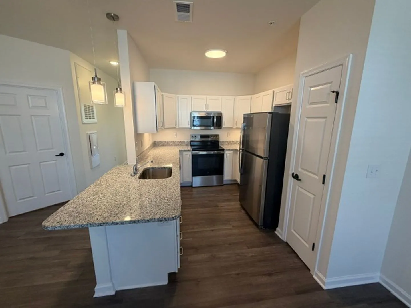 2nd floor condo in Dutchman's Harvest — Photo 4