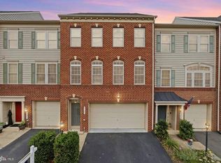 21253 Park Grove Ter, Ashburn, VA 20147