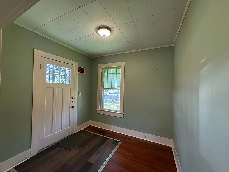 1101 Olive St — Photo 2