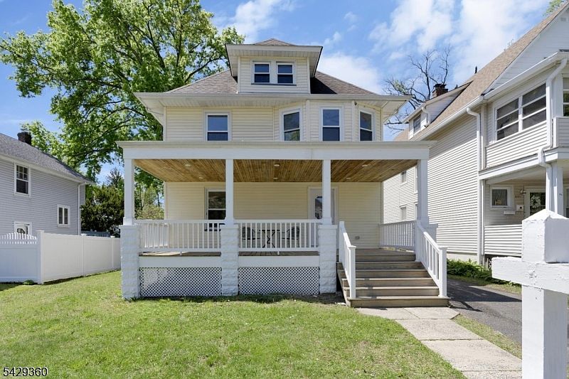 1st image of 219 Lincoln Ave