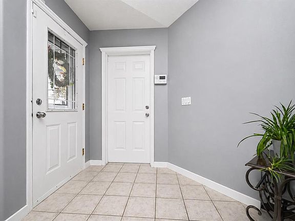 3rd image of 6029 W 89th St